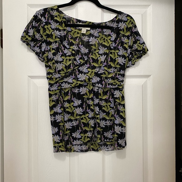 LOFT Tops - Black short sleeve with purple flowers